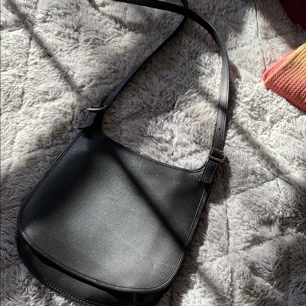 Chic Black Leather Shoulder Bag